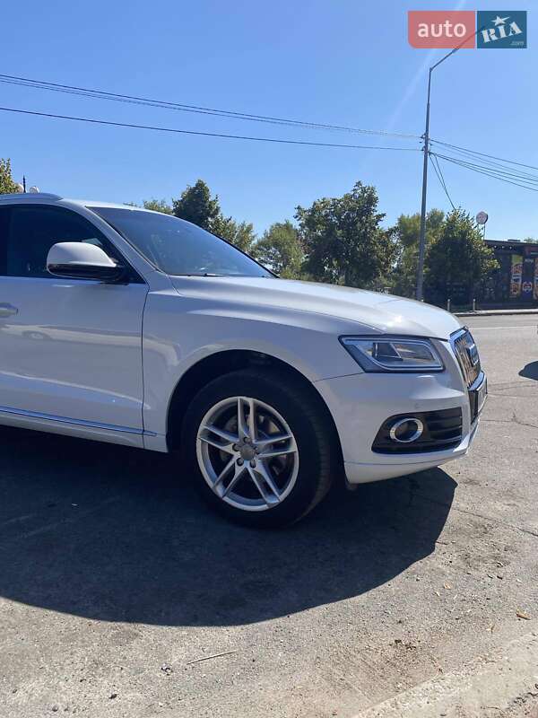 Внедорожник / Кроссовер Audi Q5 2016 в Киеве