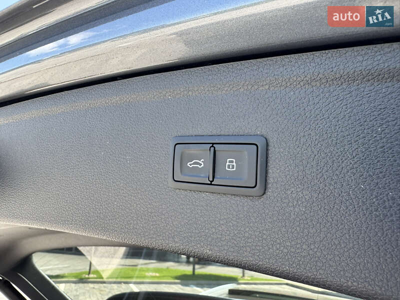 Внедорожник / Кроссовер Audi Q5 2017 в Луцке
