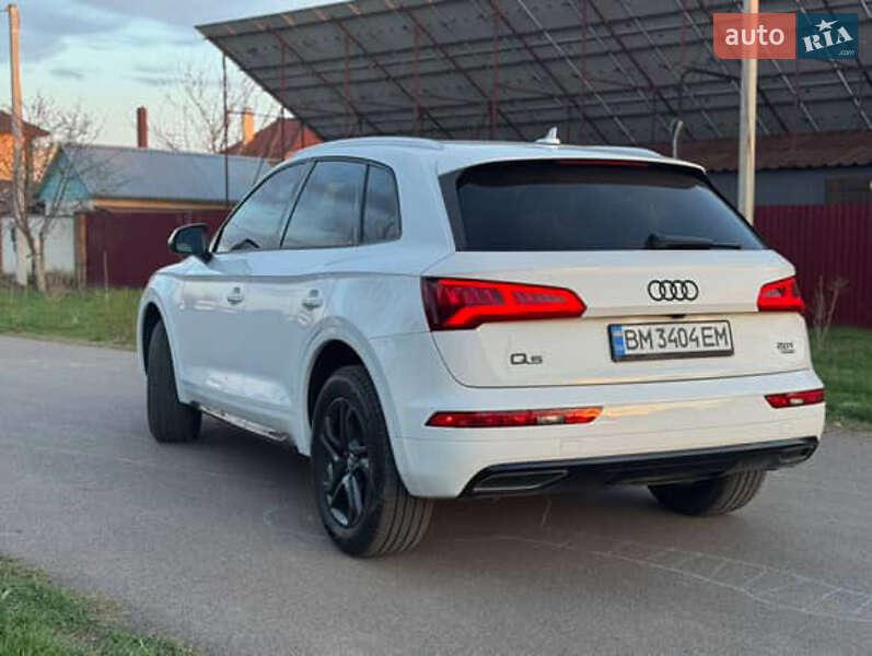 Позашляховик / Кросовер Audi Q5 2017 в Сумах