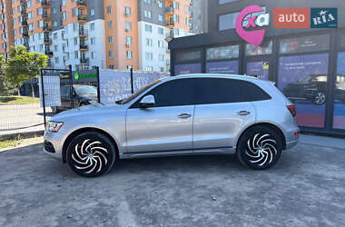 Позашляховик / Кросовер Audi Q5 2015 в 