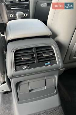 Внедорожник / Кроссовер Audi Q5 2015 в 