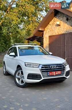 Позашляховик / Кросовер Audi Q5 2019 в 