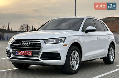 Внедорожник / Кроссовер Audi Q5 2018 в 