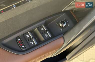 Позашляховик / Кросовер Audi Q5 2019 в 