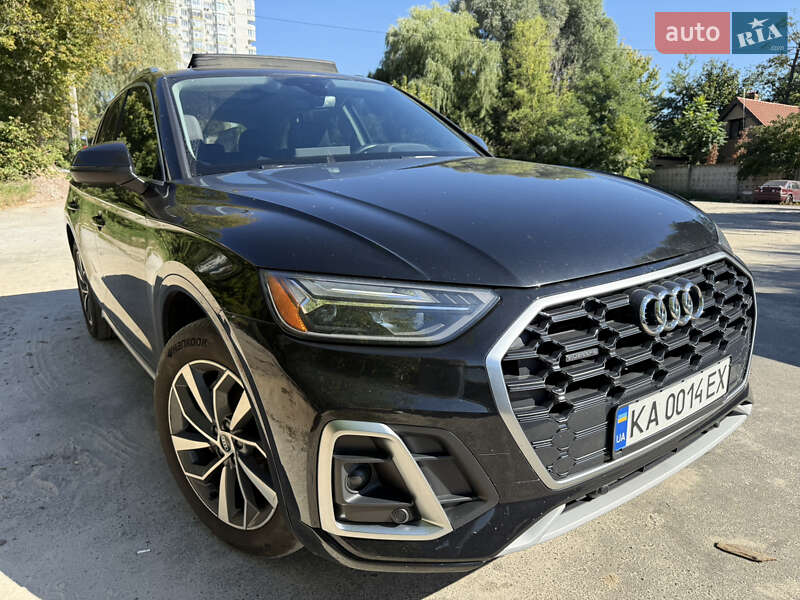 Внедорожник / Кроссовер Audi Q5 2022 в 