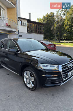 Внедорожник / Кроссовер Audi Q5 2017 в 
