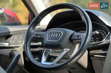 Внедорожник / Кроссовер Audi Q5 2017 в 