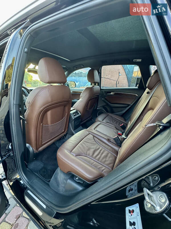 Внедорожник / Кроссовер Audi Q5 2015 в Луцке