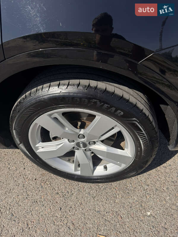 Внедорожник / Кроссовер Audi Q5 2017 в Львове фото 9 Внедорожник / Кроссовер Audi Q5 2017 в Львове