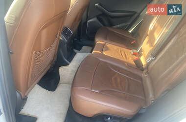Внедорожник / Кроссовер Audi Q5 2012 в 