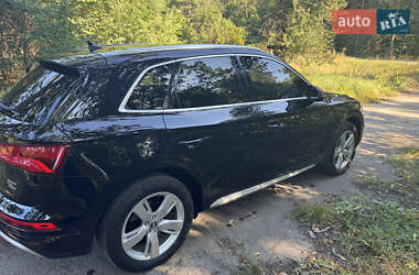 Внедорожник / Кроссовер Audi Q5 2018 в 