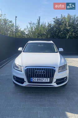 Позашляховик / Кросовер Audi Q5 2010 в Заріччі