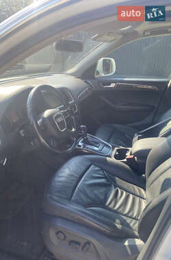 Внедорожник / Кроссовер Audi Q5 2010 в 