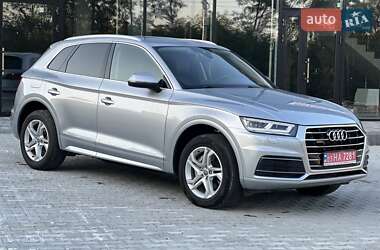 Внедорожник / Кроссовер Audi Q5 2019 в 
