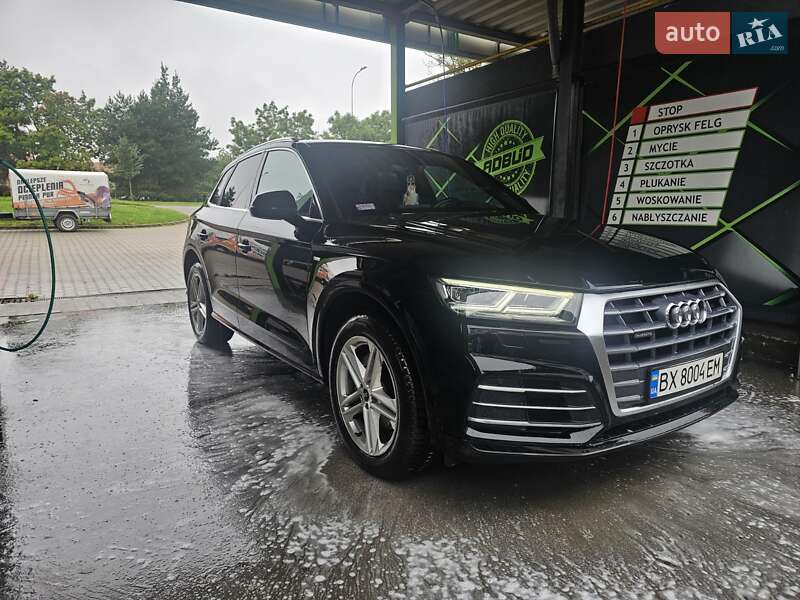 Позашляховик / Кросовер Audi Q5 2020 в Дунаївцях
