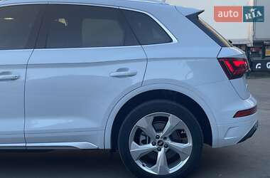 Позашляховик / Кросовер Audi Q5 2021 в 