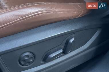 Позашляховик / Кросовер Audi Q5 2021 в 