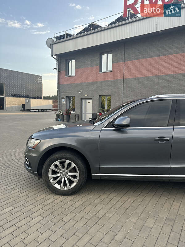 Внедорожник / Кроссовер Audi Q5 2015 в Костополе
