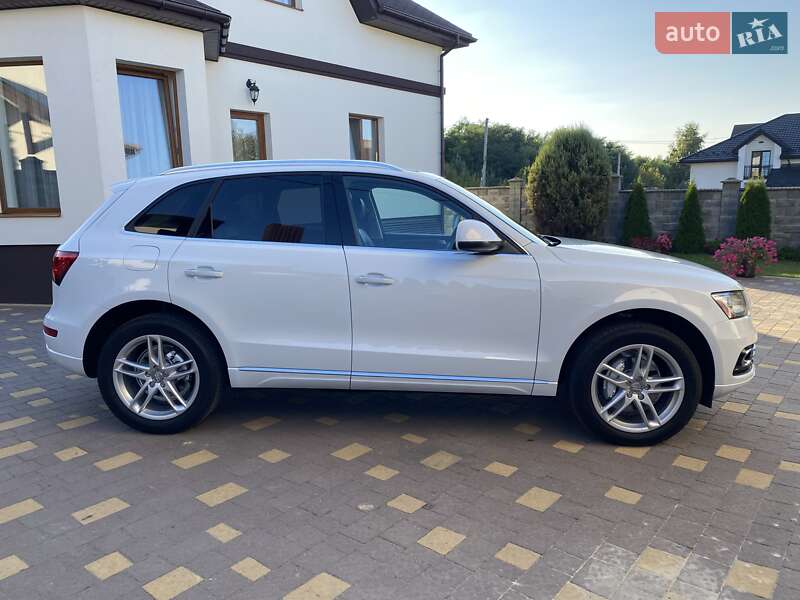 Внедорожник / Кроссовер Audi Q5 2014 в Ровно