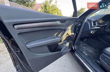 Позашляховик / Кросовер Audi Q5 2022 в 