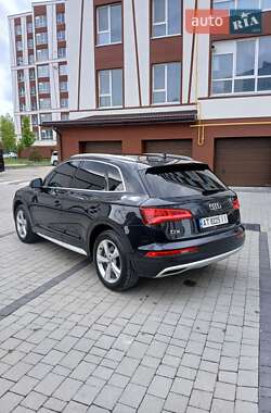 Внедорожник / Кроссовер Audi Q5 2019 в 