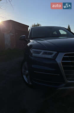 Внедорожник / Кроссовер Audi Q5 2017 в Конотопе