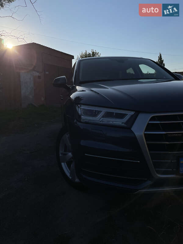 Внедорожник / Кроссовер Audi Q5 2017 в Конотопе