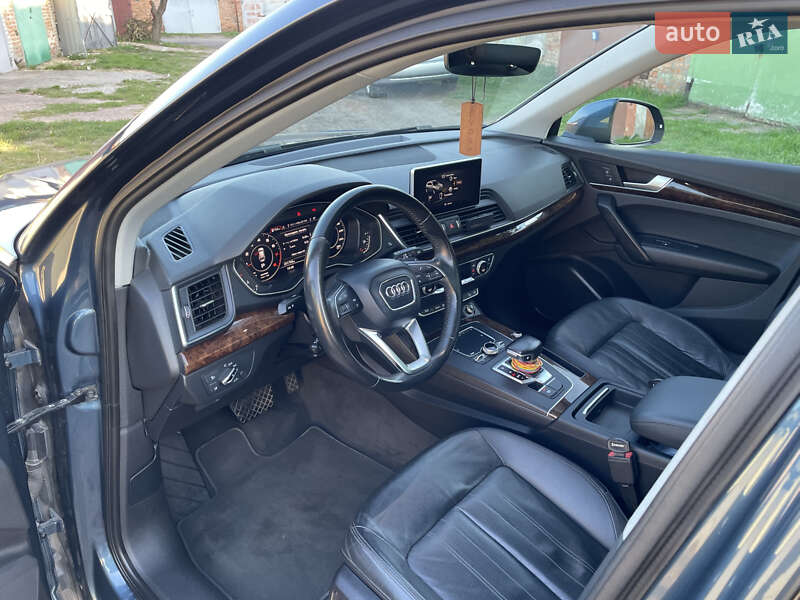 Внедорожник / Кроссовер Audi Q5 2017 в Конотопе