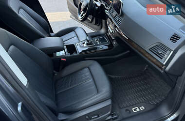 Позашляховик / Кросовер Audi Q5 2018 в 