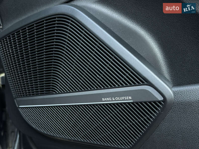 Внедорожник / Кроссовер Audi Q5 2018 в Одессе фото 16 Внедорожник / Кроссовер Audi Q5 2018 в Одессе