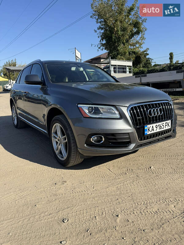 Внедорожник / Кроссовер Audi Q5 2016 в 