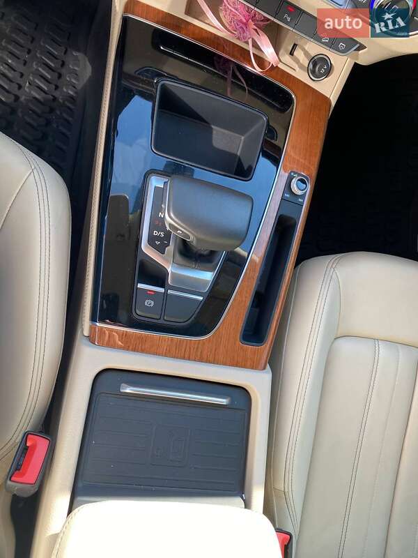 Внедорожник / Кроссовер Audi Q5 2020 в Львове