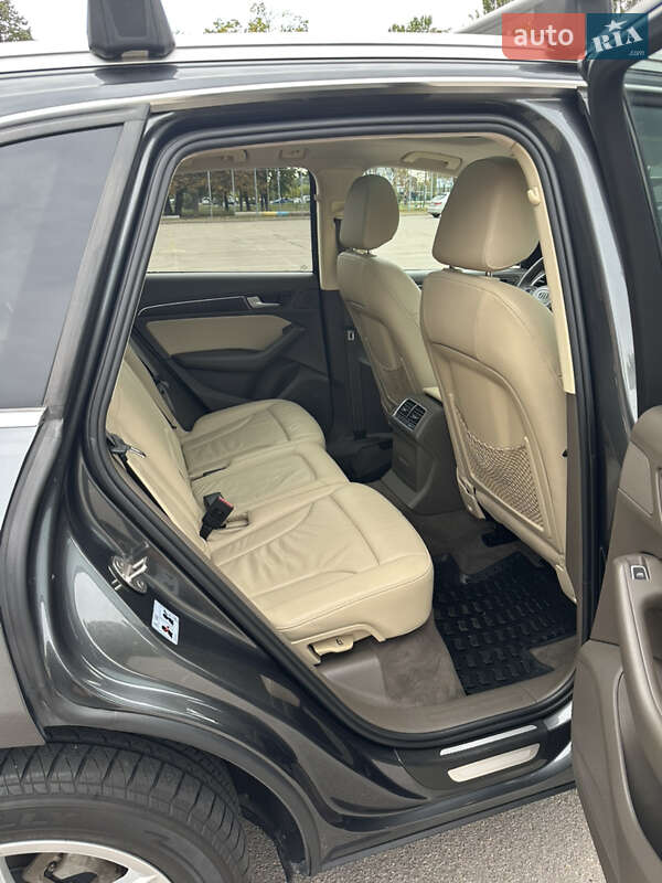 Внедорожник / Кроссовер Audi Q5 2015 в Запорожье