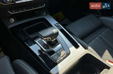 Позашляховик / Кросовер Audi Q5 2022 в 