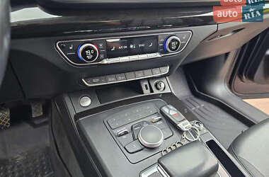 Внедорожник / Кроссовер Audi Q5 2019 в 