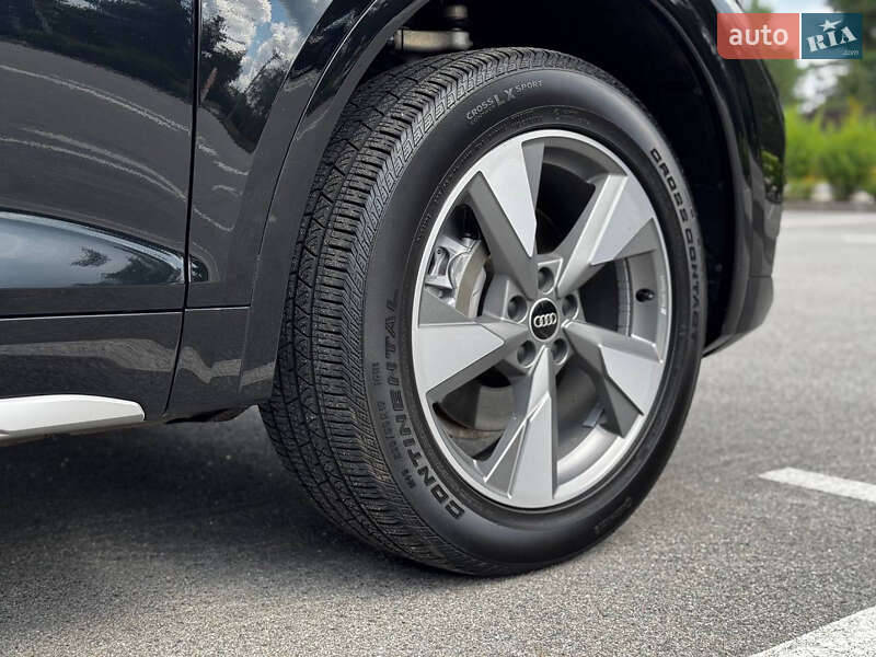Внедорожник / Кроссовер Audi Q5 2023 в Киеве