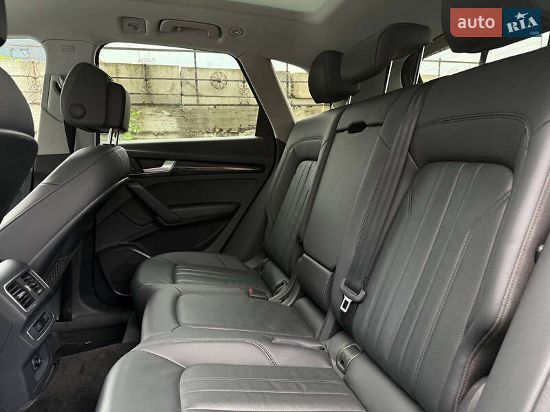 Позашляховик / Кросовер Audi Q5 2017 в Горішніх Плавнях