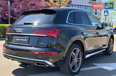 Позашляховик / Кросовер Audi Q5 2020 в 