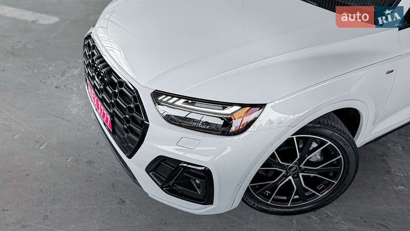 Позашляховик / Кросовер Audi Q5 2023 в Рівному