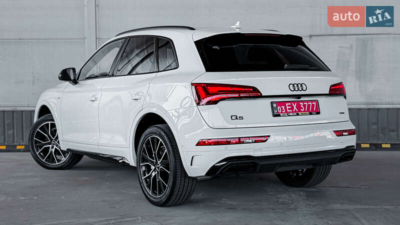 Позашляховик / Кросовер Audi Q5 2023 в Рівному