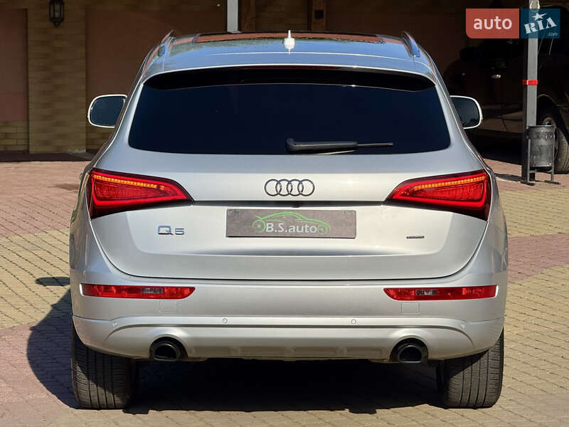 Внедорожник / Кроссовер Audi Q5 2012 в Мукачево