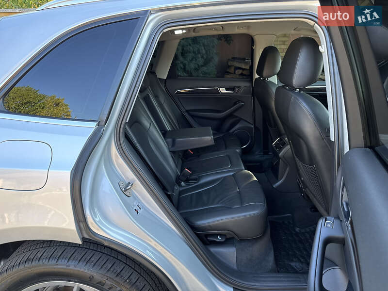 Внедорожник / Кроссовер Audi Q5 2012 в Мукачево