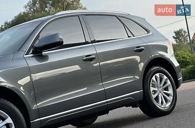 Внедорожник / Кроссовер Audi Q5 2015 в 