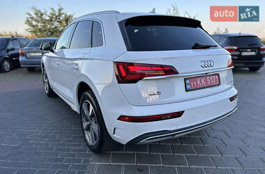 Позашляховик / Кросовер Audi Q5 2023 в 
