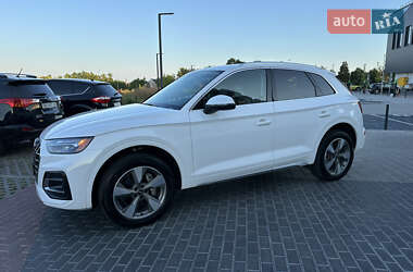 Позашляховик / Кросовер Audi Q5 2023 в 