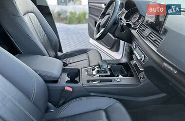 Позашляховик / Кросовер Audi Q5 2023 в 