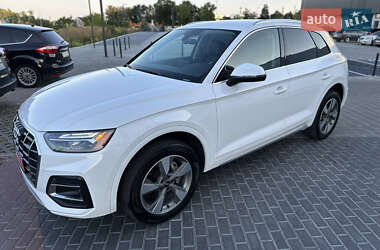 Позашляховик / Кросовер Audi Q5 2023 в 