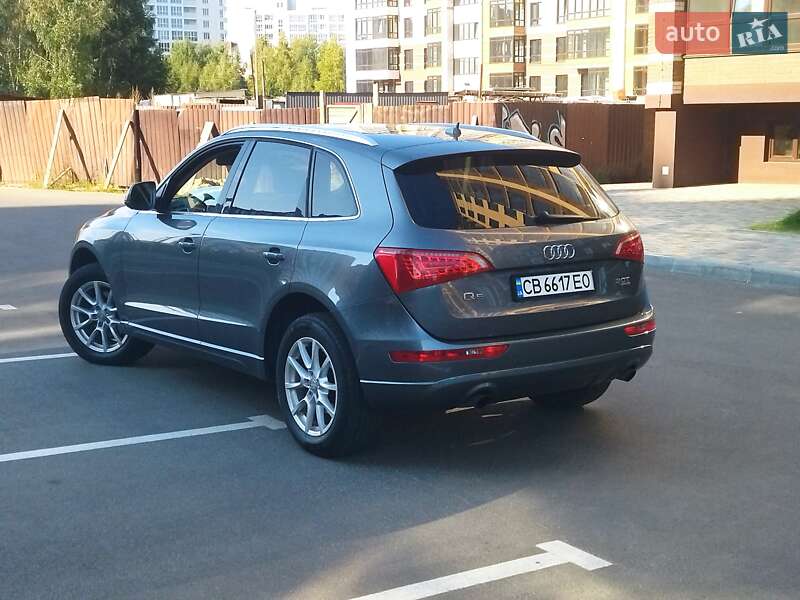 Внедорожник / Кроссовер Audi Q5 2012 в Чернигове