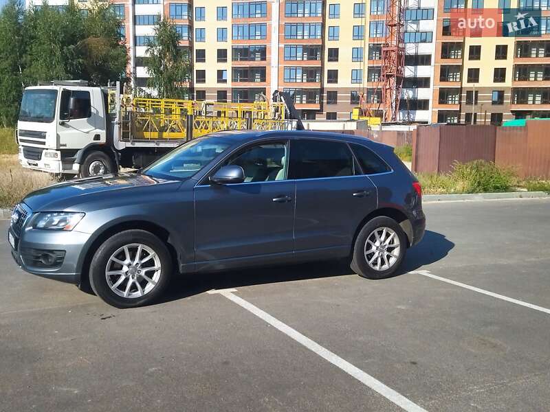 Внедорожник / Кроссовер Audi Q5 2012 в Чернигове