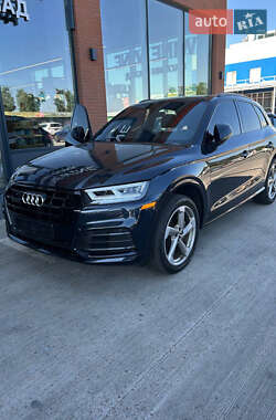Позашляховик / Кросовер Audi Q5 2020 в Києві